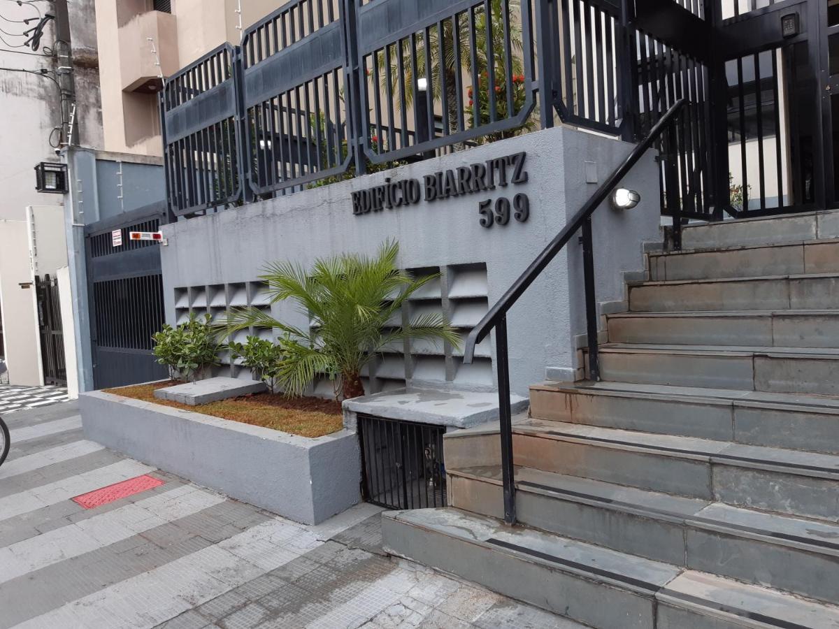 Praia Da Enseada Apartment