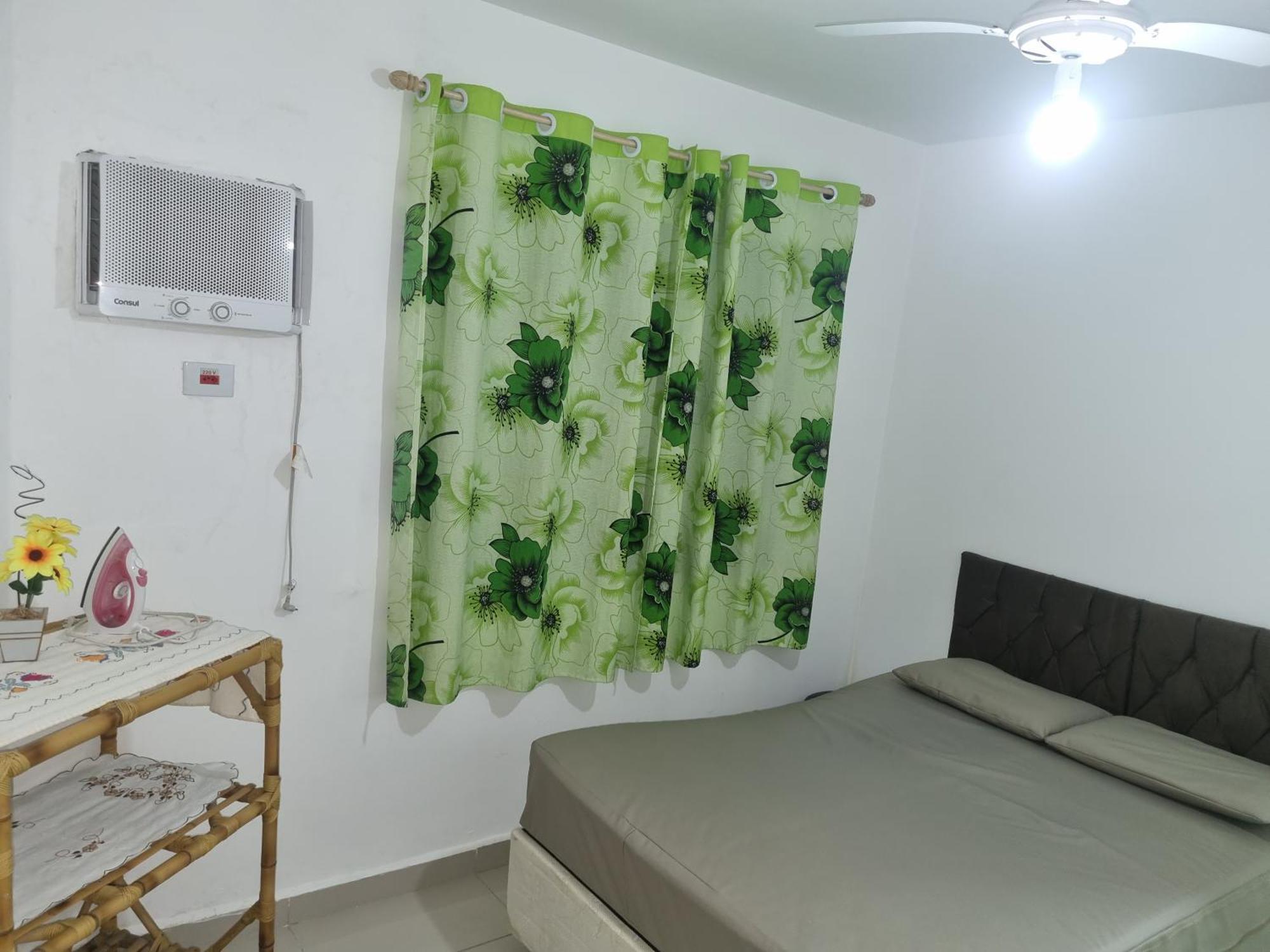 Praia Da Enseada Apartment